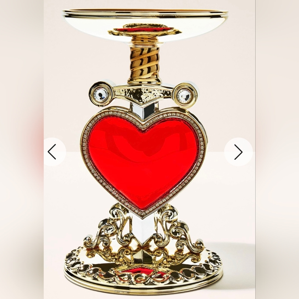 Disney Evil Queen Pierced Heart Pedestal ( Candle Holder)